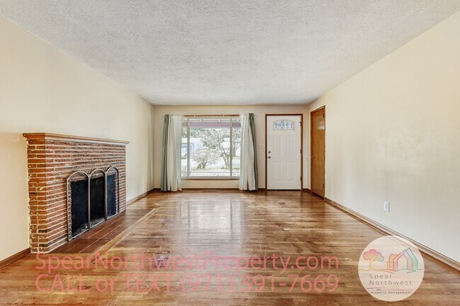 Building Photo - 9515 SE Stanley Ave