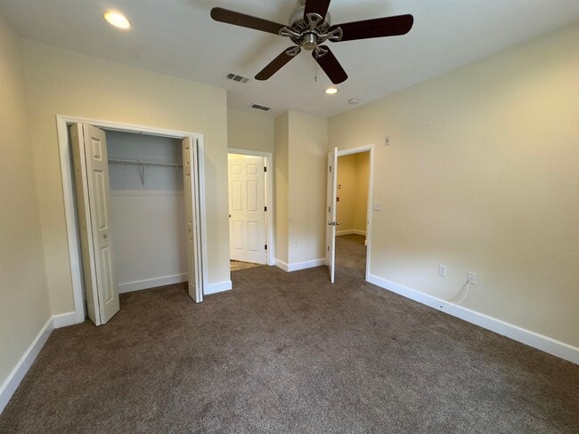 Building Photo - 1846 Belle Vue Way