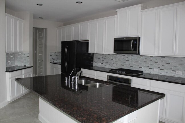 Building Photo - 26711 Stoney Shores Ln