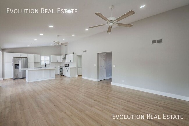 Building Photo - 6443 E Sandra Terrace