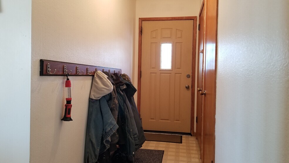 Building Photo - 1348 140th St