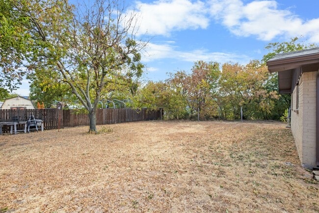 Building Photo - Decatur 3 Bedroom 2 Bathroom
