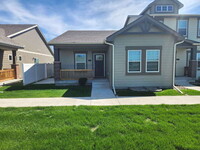 Building Photo - 524 SW Heritage Ln
