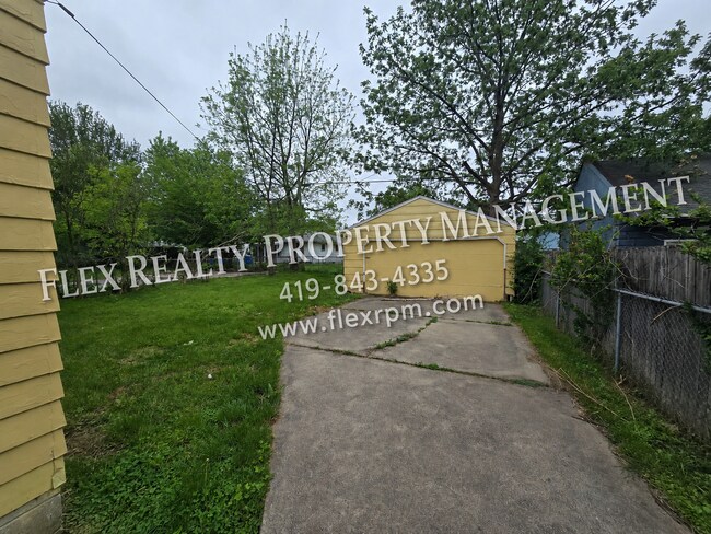 Building Photo - 3901 Leybourn Ave