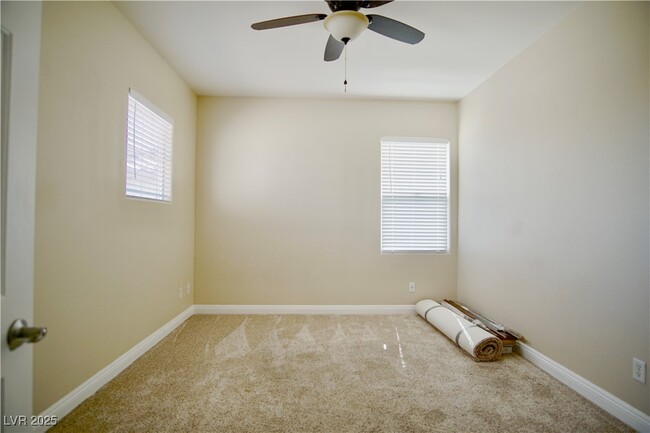 Building Photo - 10749 Turquoise Valley Dr