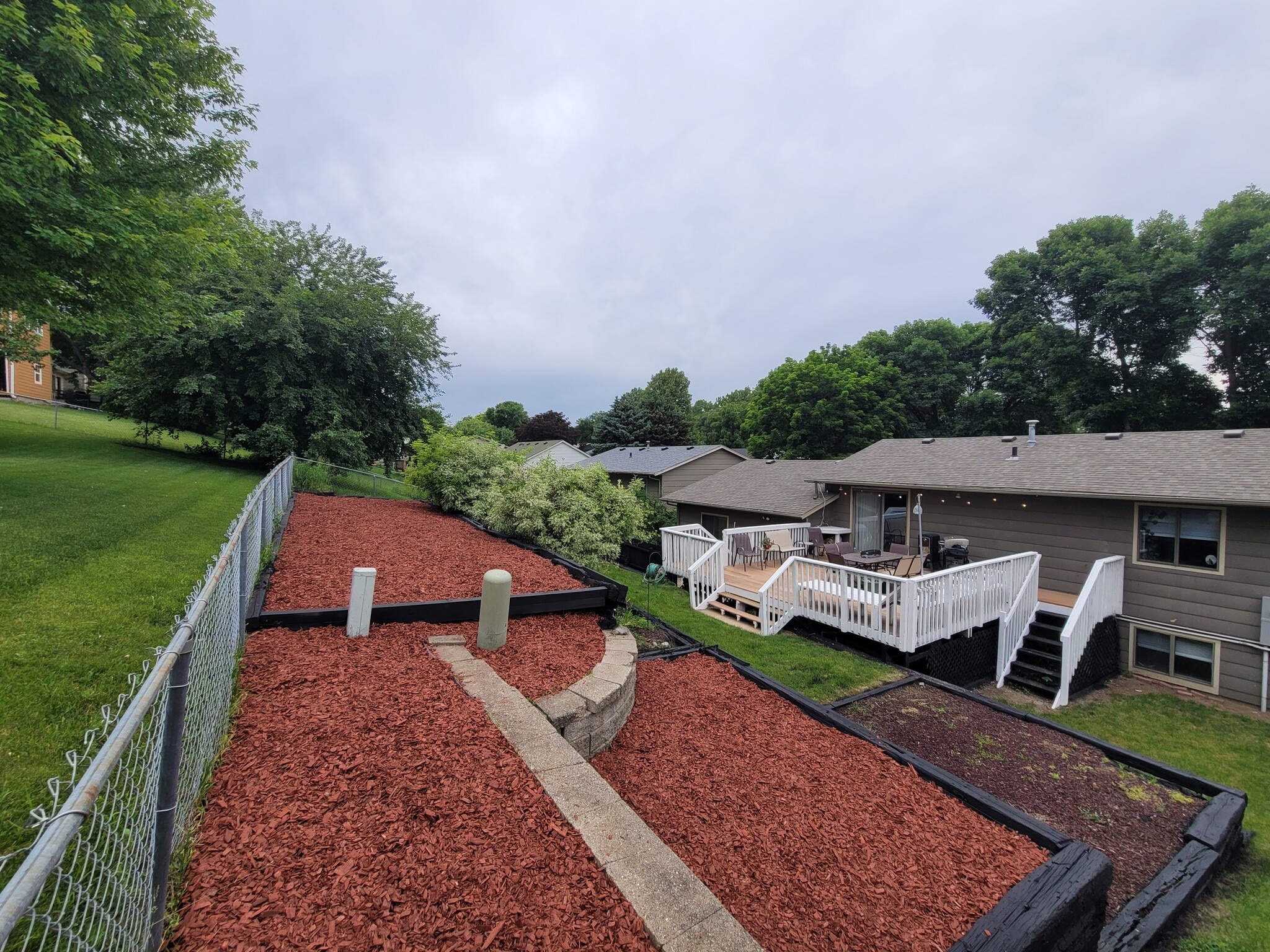 Building Photo - 2201 Tracy Ln