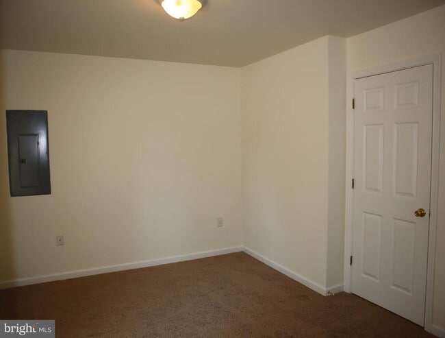 Building Photo - 311 Decatur Ave