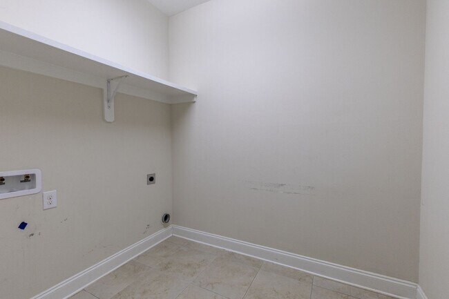 Building Photo - 3BR/2BA home in the heart of Fairhope!