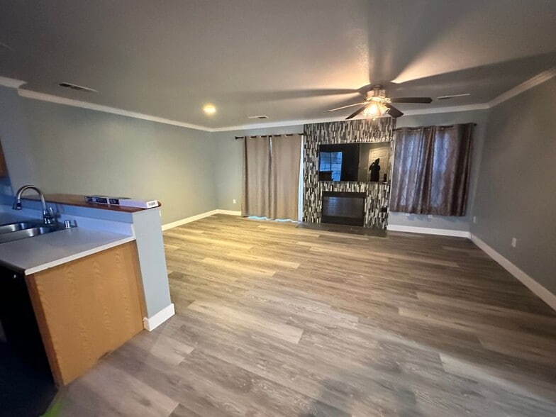 Building Photo - 1020 Sandpiper Way