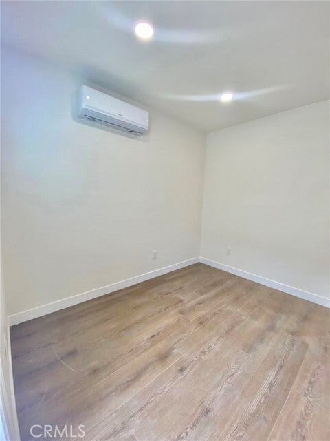 Building Photo - 920 W Olive Ave