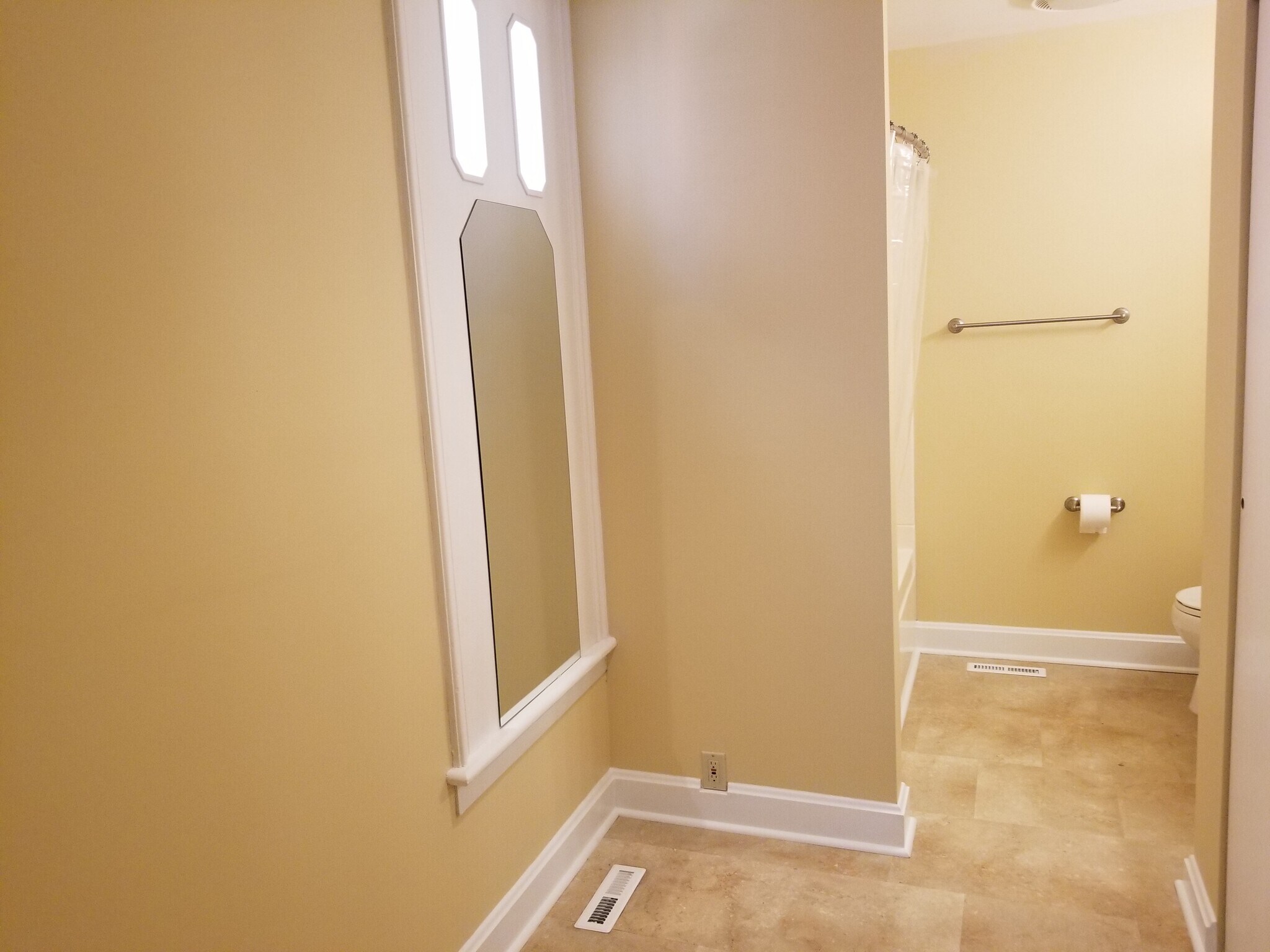 Master Bath - 1056 Highland St
