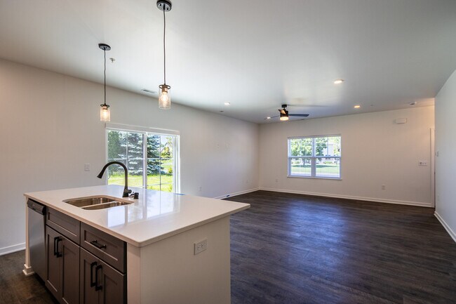 Building Photo - 1920 Edwards St