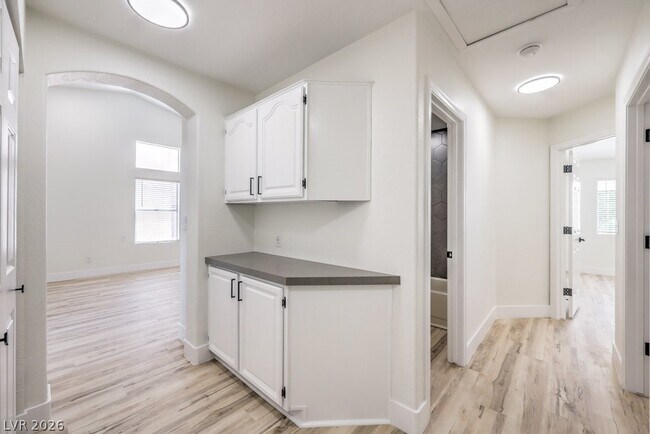 Building Photo - 1712 Pinion Mesa Ct
