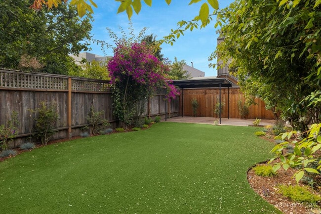 Building Photo - 80 28th St