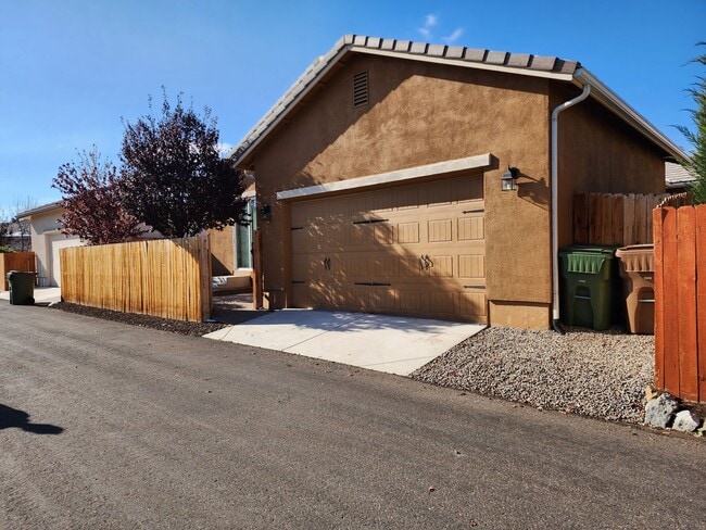 Building Photo - Home For Rent in Minden