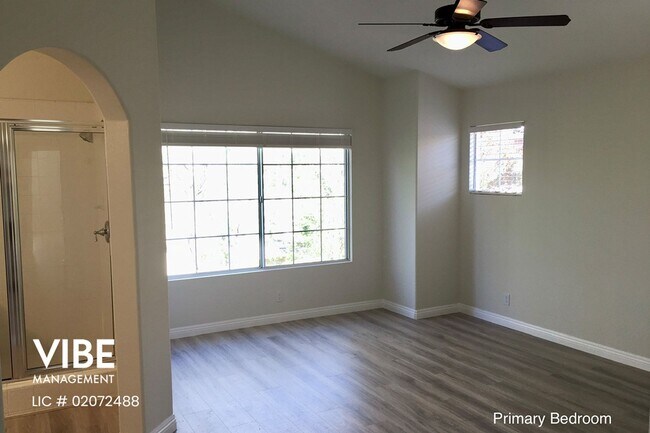 Building Photo - Beautifully updated Verdigris 3 bedroom Single Family Home with Sunset Views!