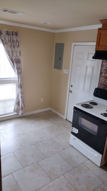 Building Photo - 12246 Palmyra Dr