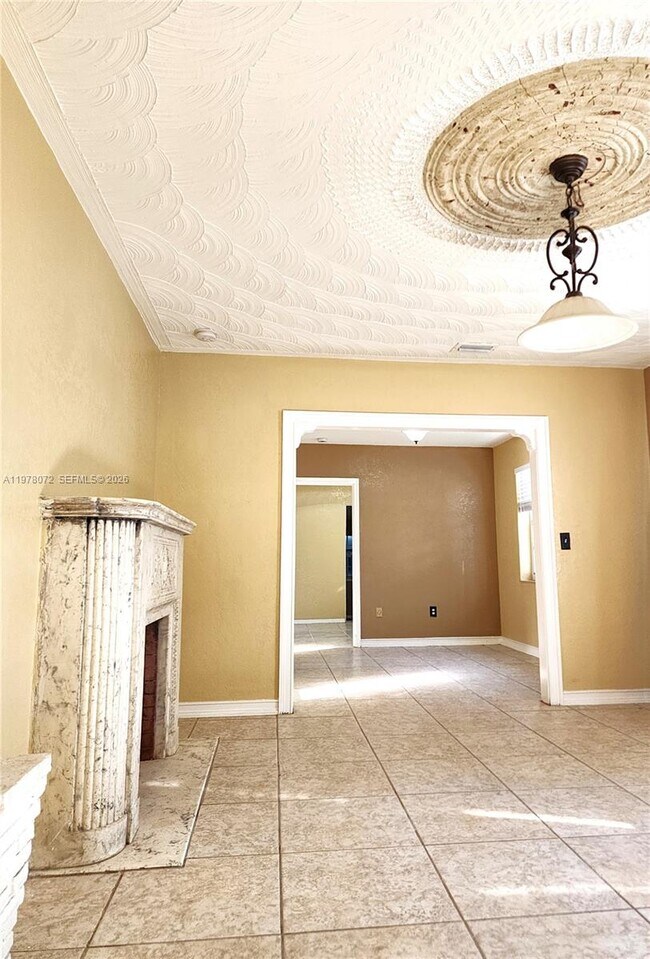 Building Photo - 1030 NW 48th St