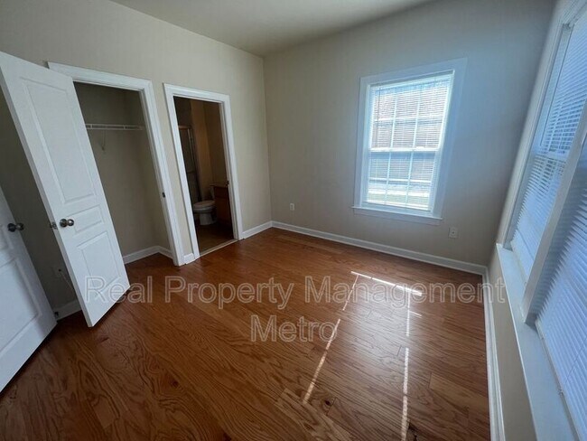 Building Photo - 10519 Old Ellicott Cir