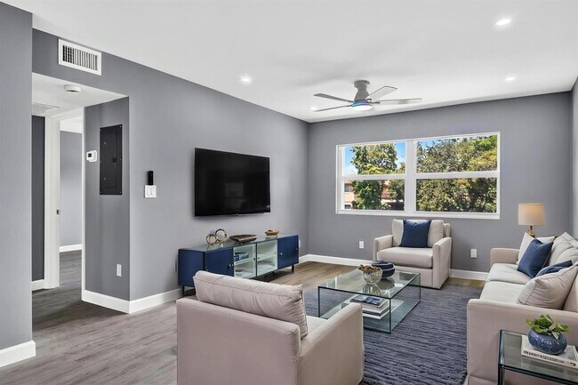 Building Photo - 3236 Coral Ridge Dr