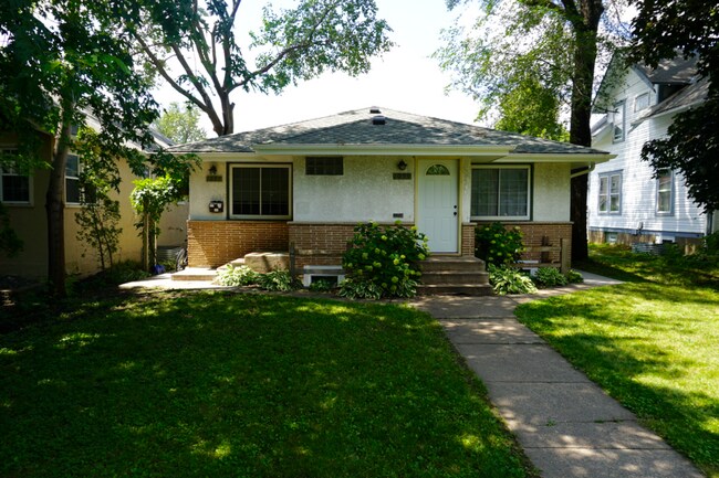 Primary Photo - 1097 25th Ave SE