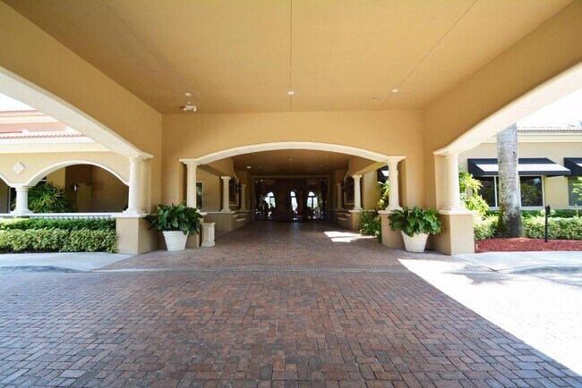Building Photo - 11595 Pamplona Blvd