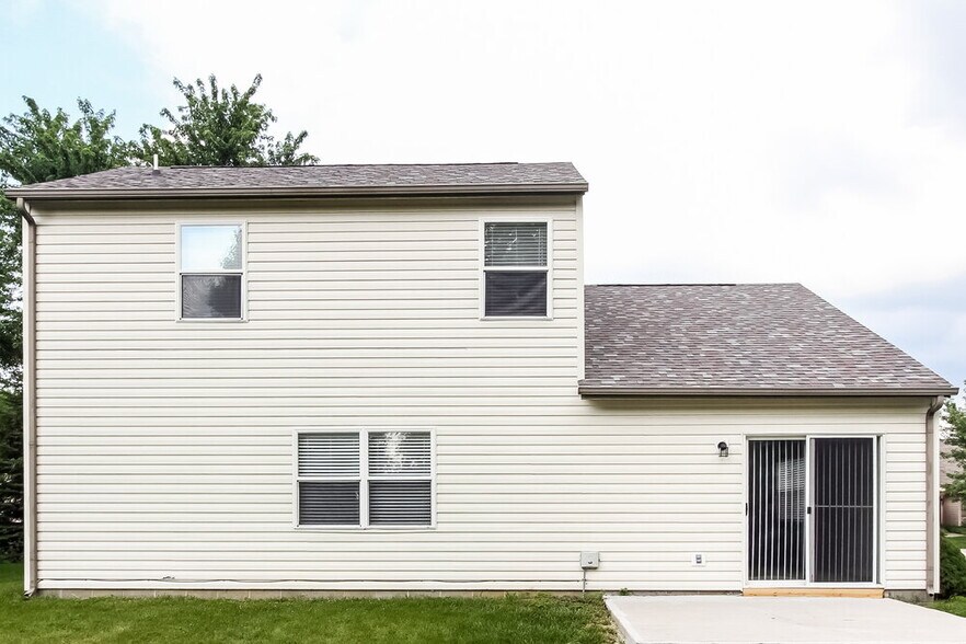 Building Photo - 17764 Cedarbrook Dr
