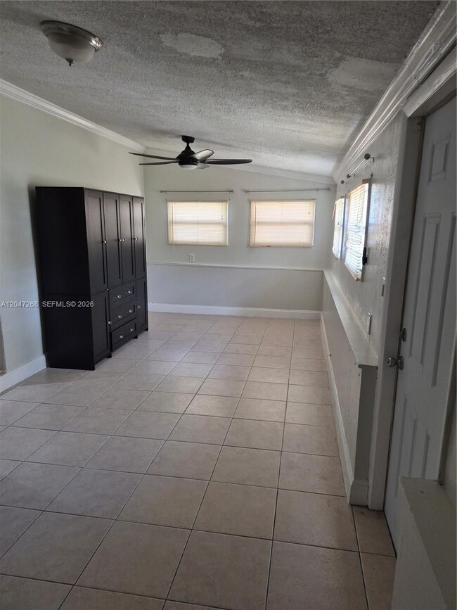 Building Photo - 6118 Royal Palm Blvd