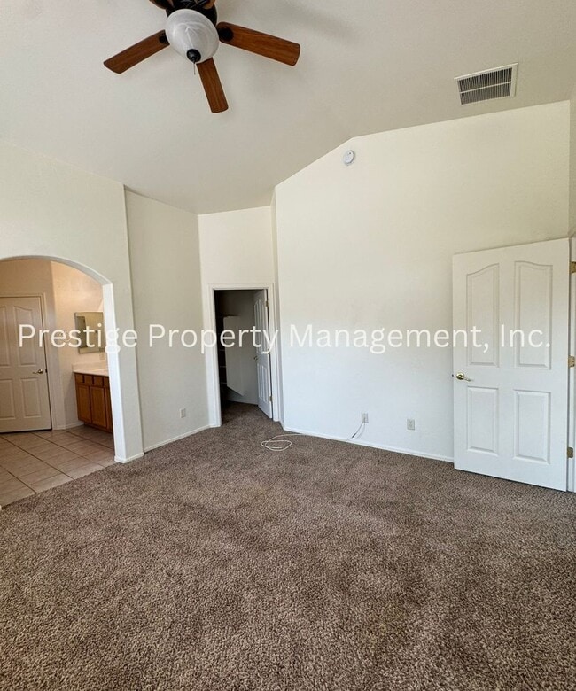 Building Photo - Charming Desirable Vail Home