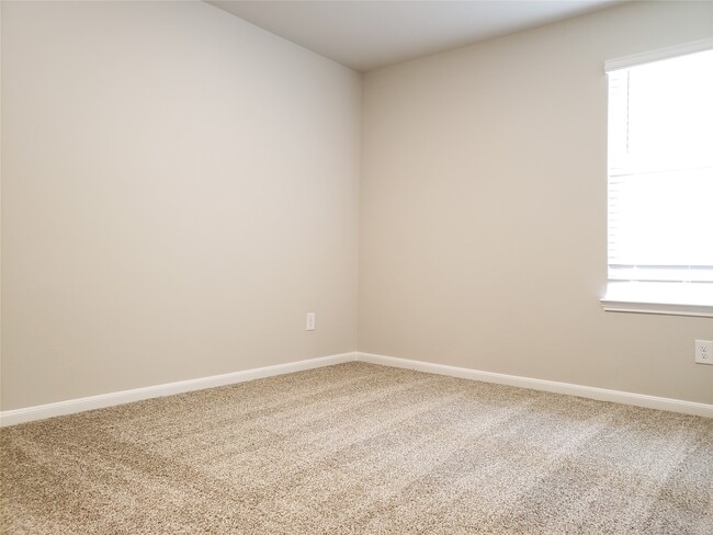 Building Photo - 3642 Park Vista Dr