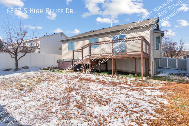 Building Photo - 6827 S High Bluff Dr