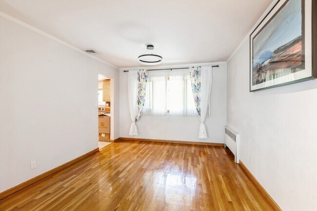 Building Photo - 50 Edgewood Dr