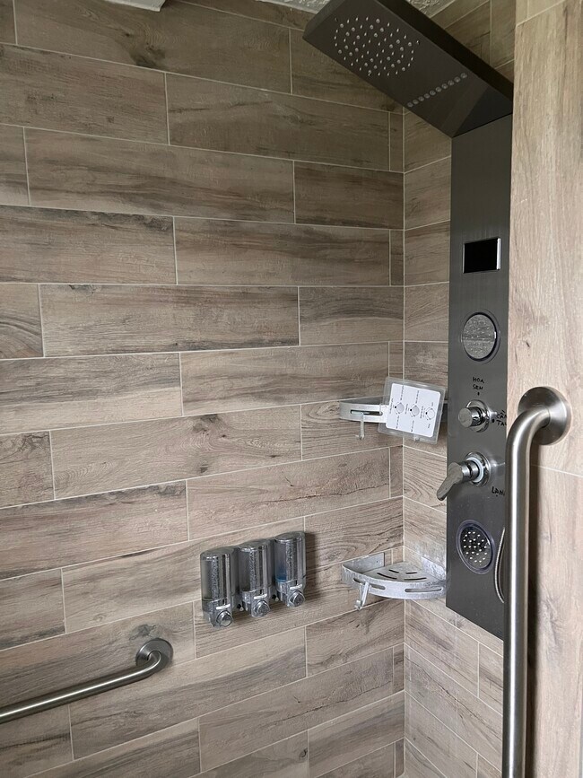 Building Photo - 2931 Sunwood Dr