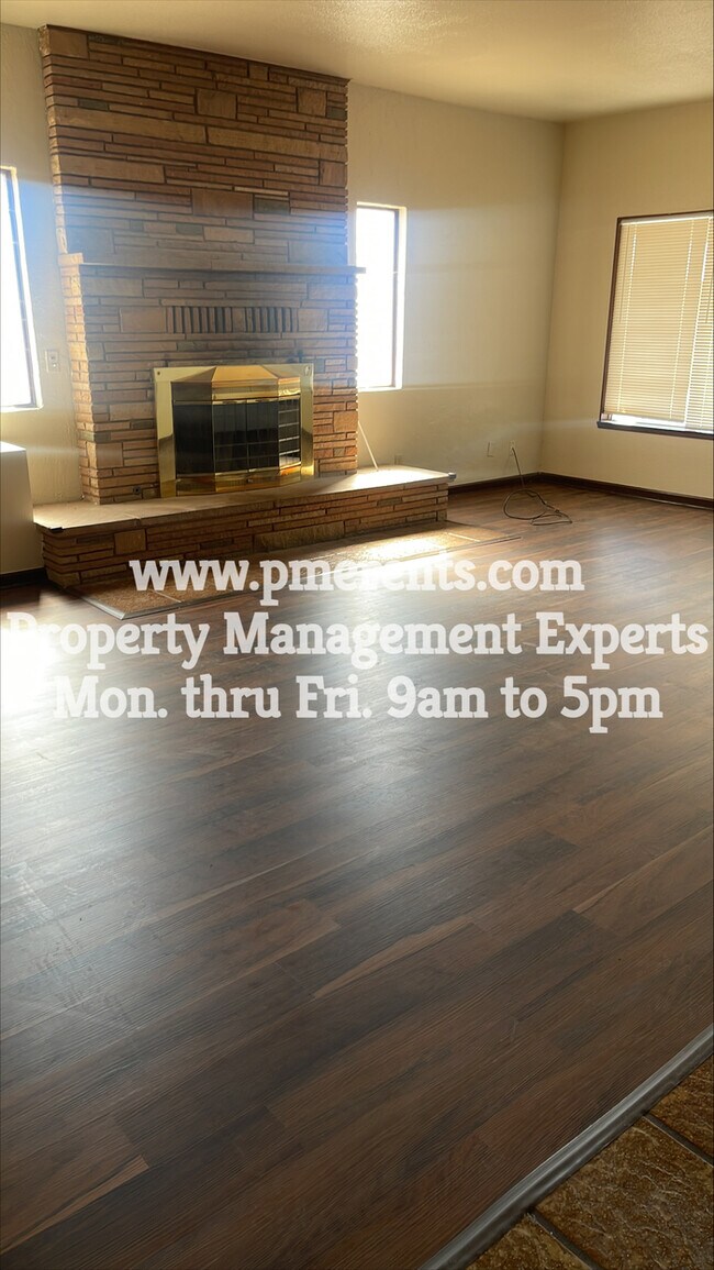 Building Photo - 22451 CA-120