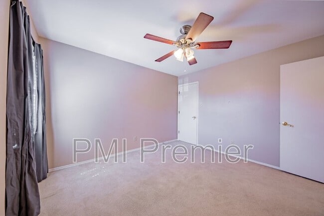 Building Photo - 471 Caviness Dr