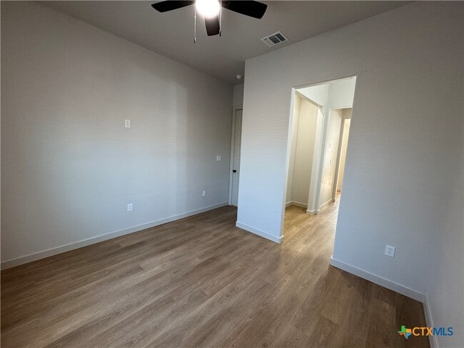 Building Photo - 318 Warehouse Rd