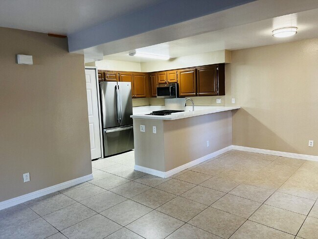Building Photo - 6991 Ballena Way
