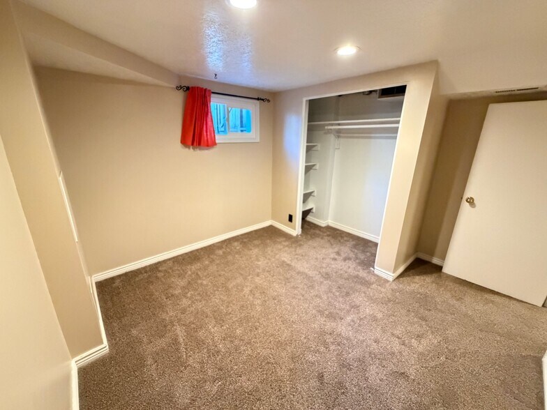 Building Photo - 145 S 300 E