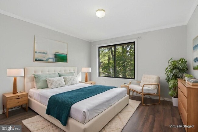 Building Photo - 2369 Southgate Square