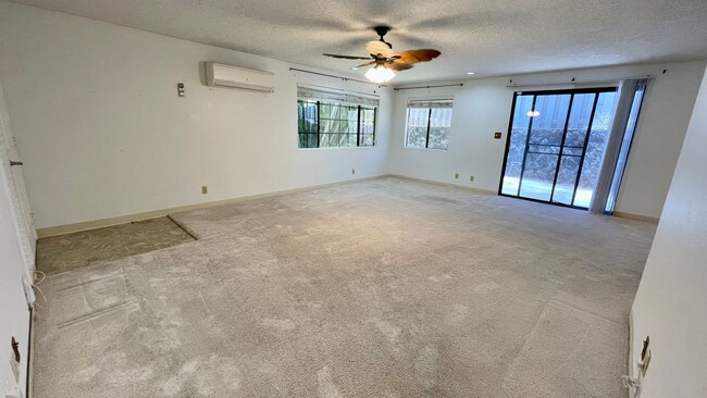 Building Photo - West Loch Estates 4 Bedroom/3 Bath Home Av...