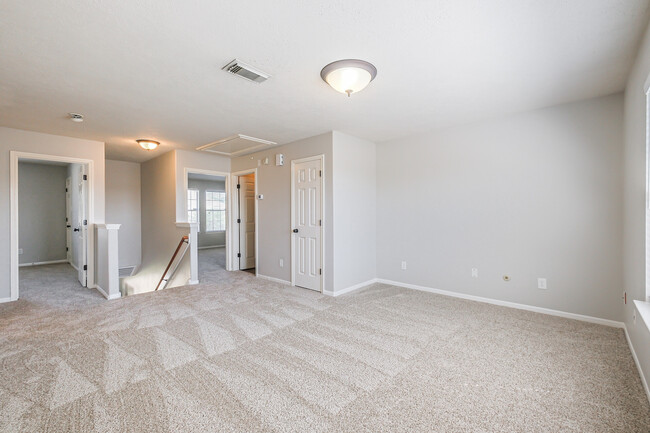 Building Photo - 12402 Greenmesa Dr