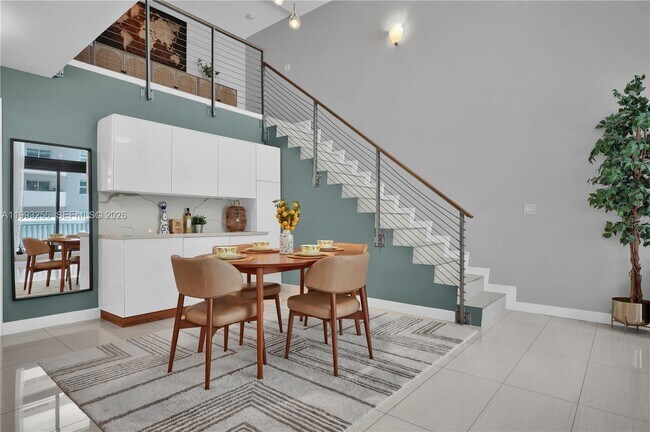 Building Photo - 1111 SW 1st Ave