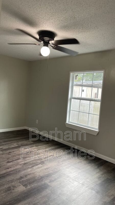 Building Photo - 265 Cir Pk Dr