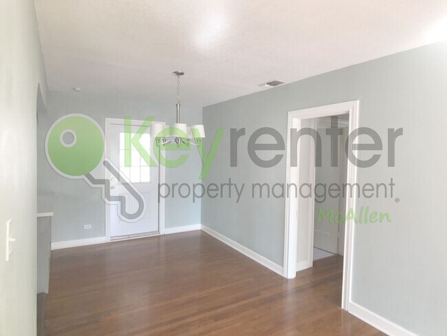 Building Photo - 2Bed/1Bath w/office in Central Mcallen ( Laurel and 10th )