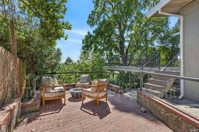 Building Photo - 3937 Orangewood Dr