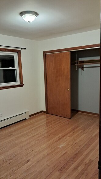 Building Photo - 6235 W Diversey Ave