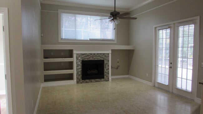 Building Photo - 1326 SW Briarwood Dr