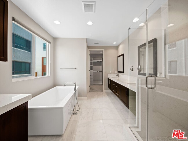 Building Photo - 5695 Goldeneye Ct