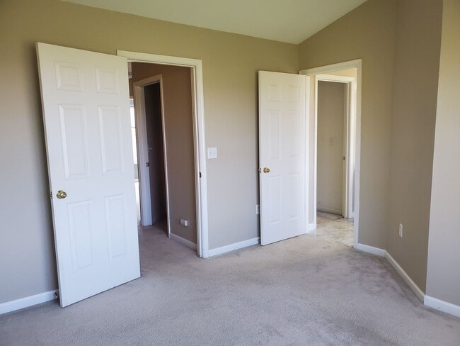 Building Photo - Beautiful 3 Bedroom, 2.5 Bath in Millersville