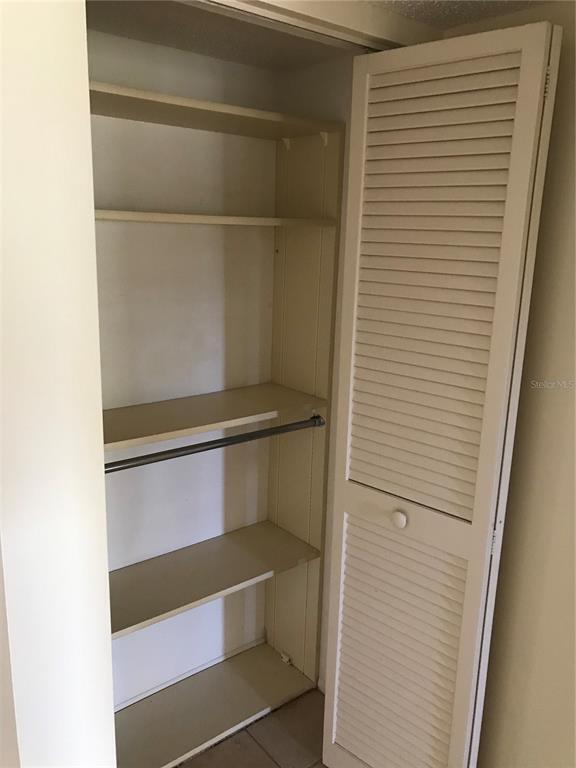 Building Photo - 452 Palm Tree Dr